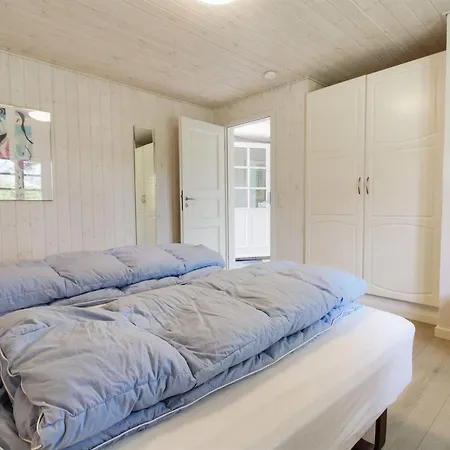 Holiday home Hillmari *