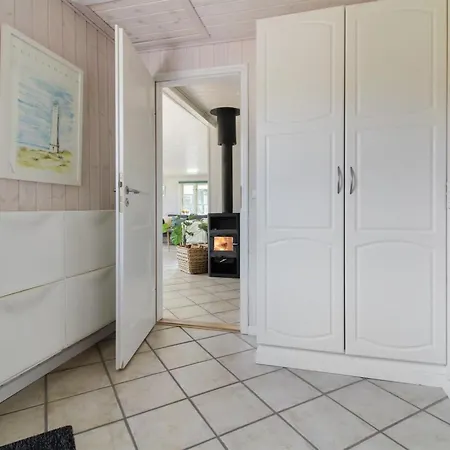 Feriehus Hillmari - 200m From The Sea By Interhome *